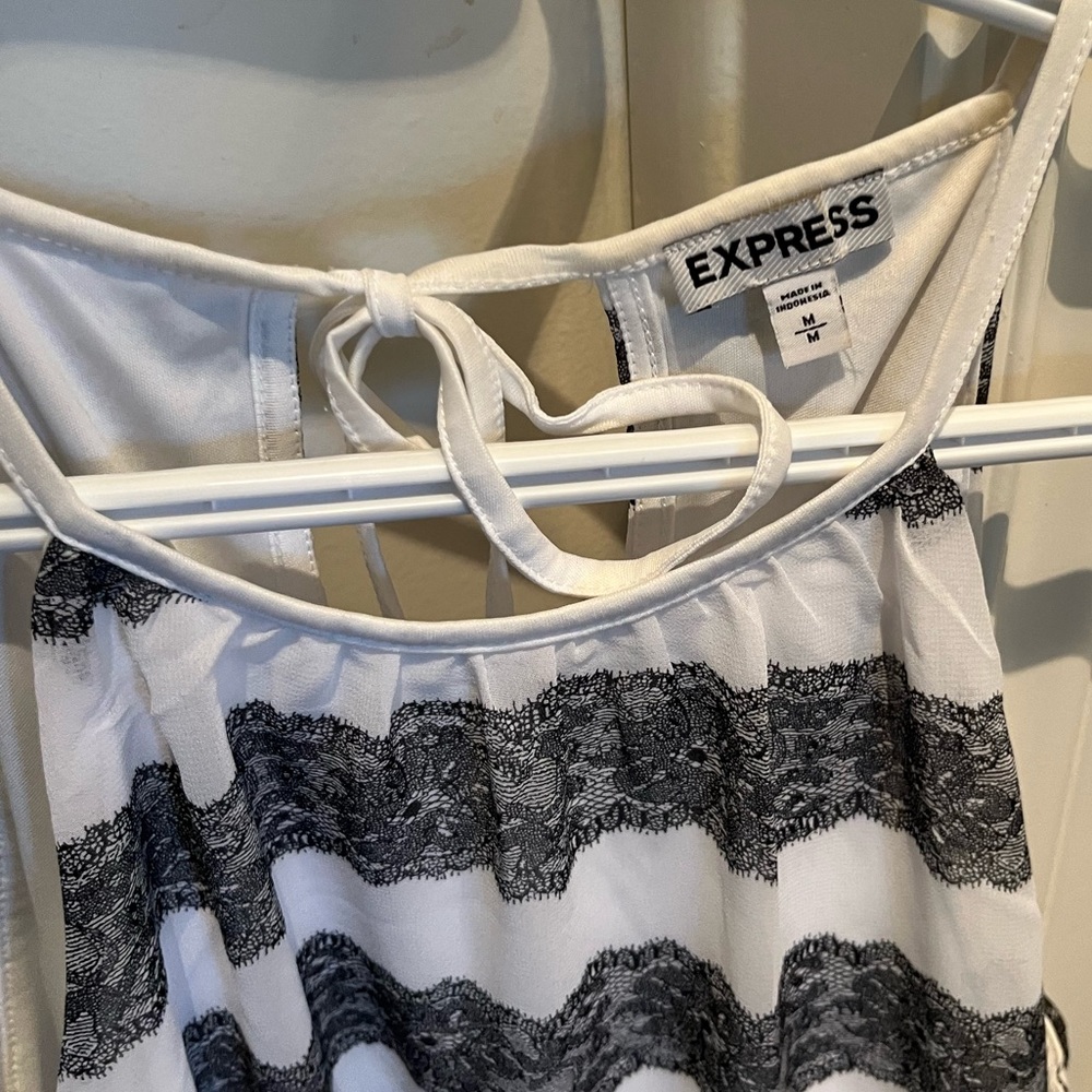 Express Tank top - Picture 2 of 3